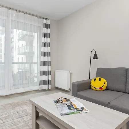 Harmonia Oliwska 25 With Balcony By Renters グダニスク